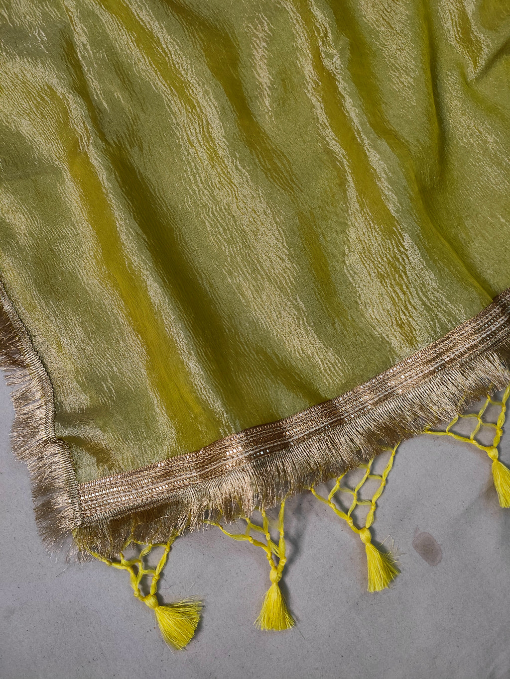 Faux Crush Tissue With Lace Work Banarasi Saree With Blouse/ Green