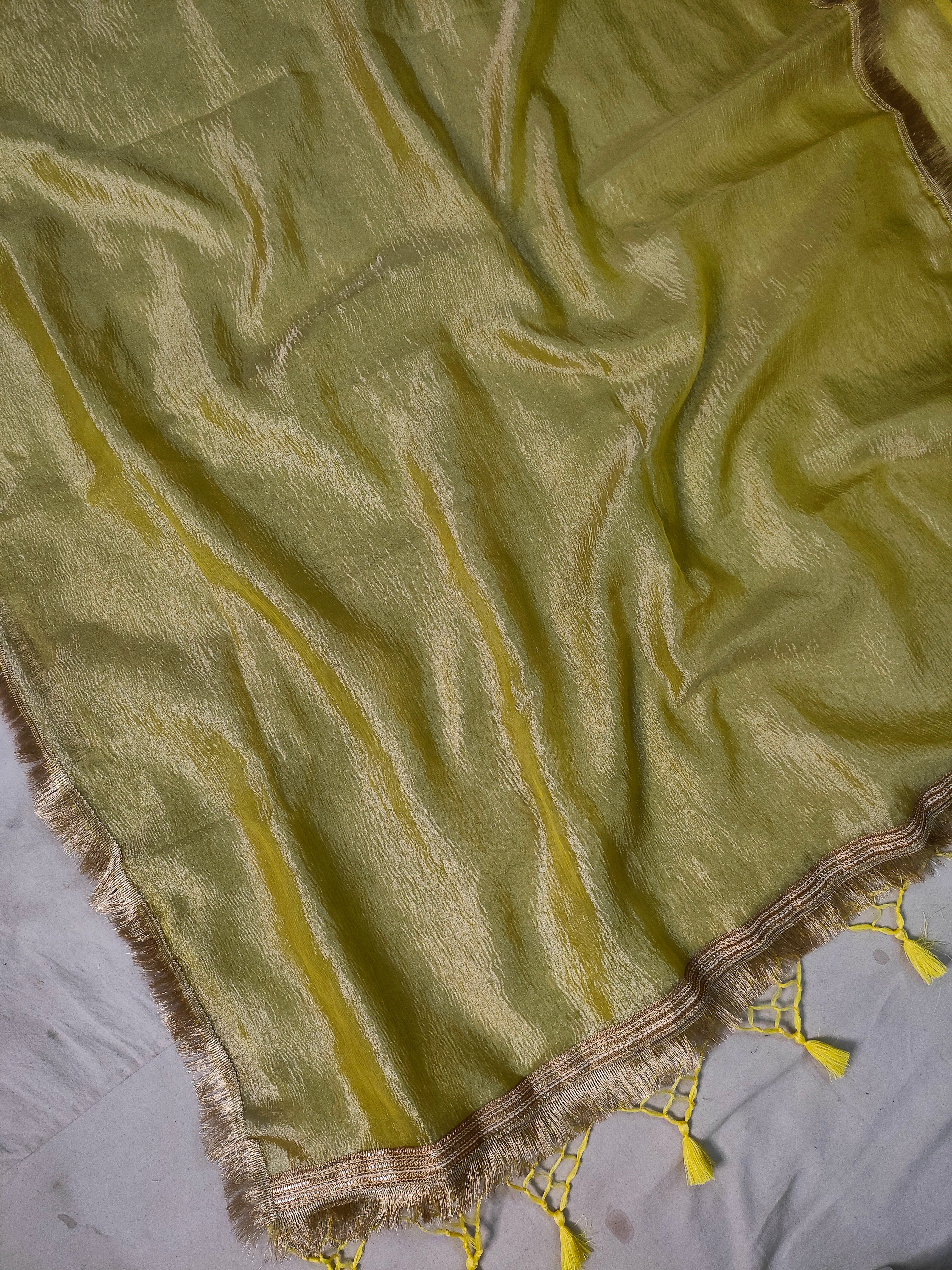 Faux Crush Tissue With Lace Work Banarasi Saree With Blouse/ Green