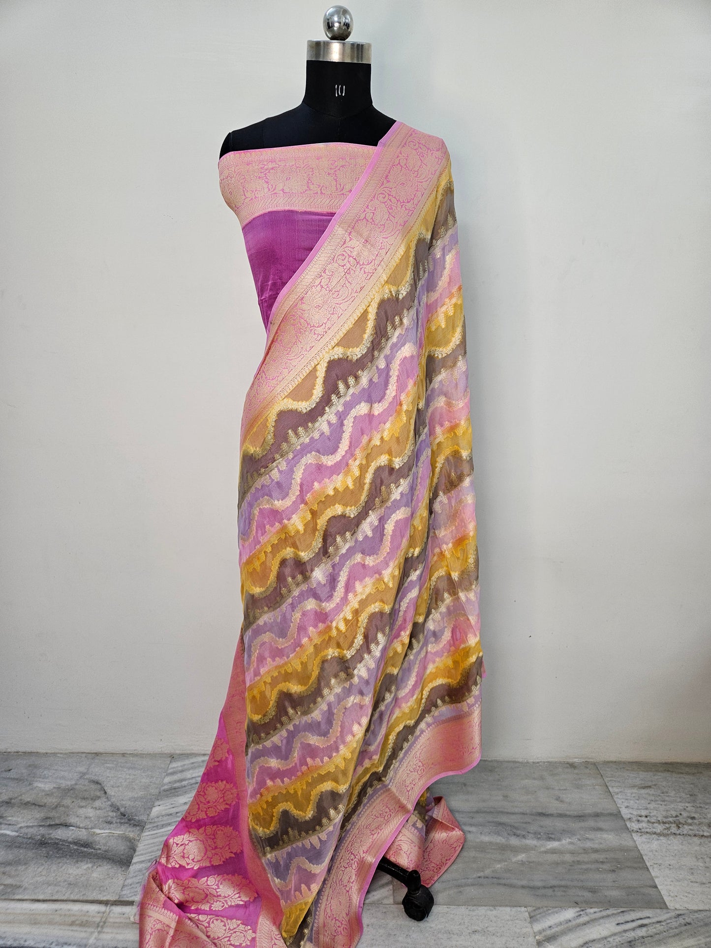 Pure Chiffon Rangkat Handbrush Banarasi Saree