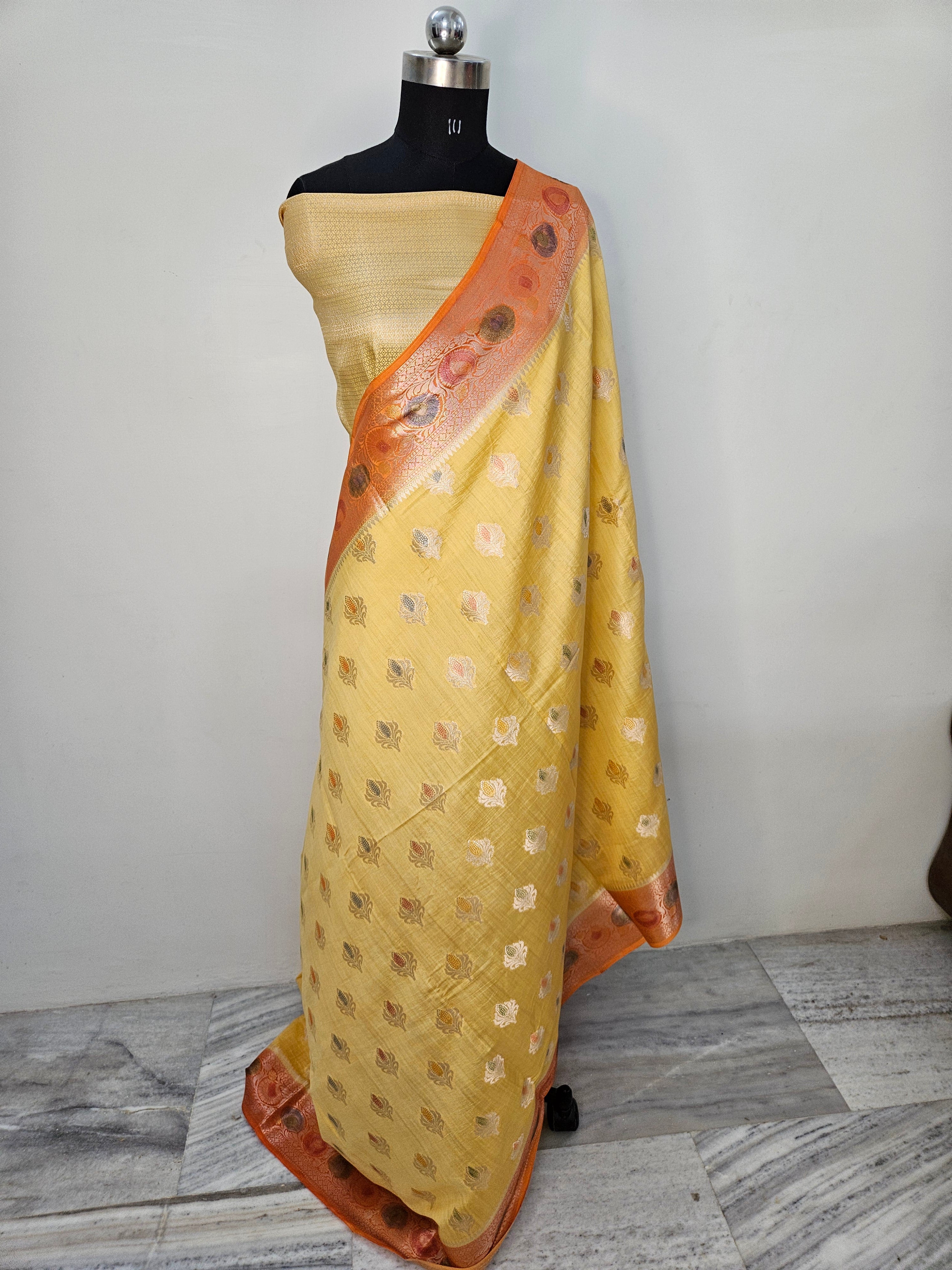Pure Chiniya Silk Buta Handbrush Banarasi Saree in English Pink