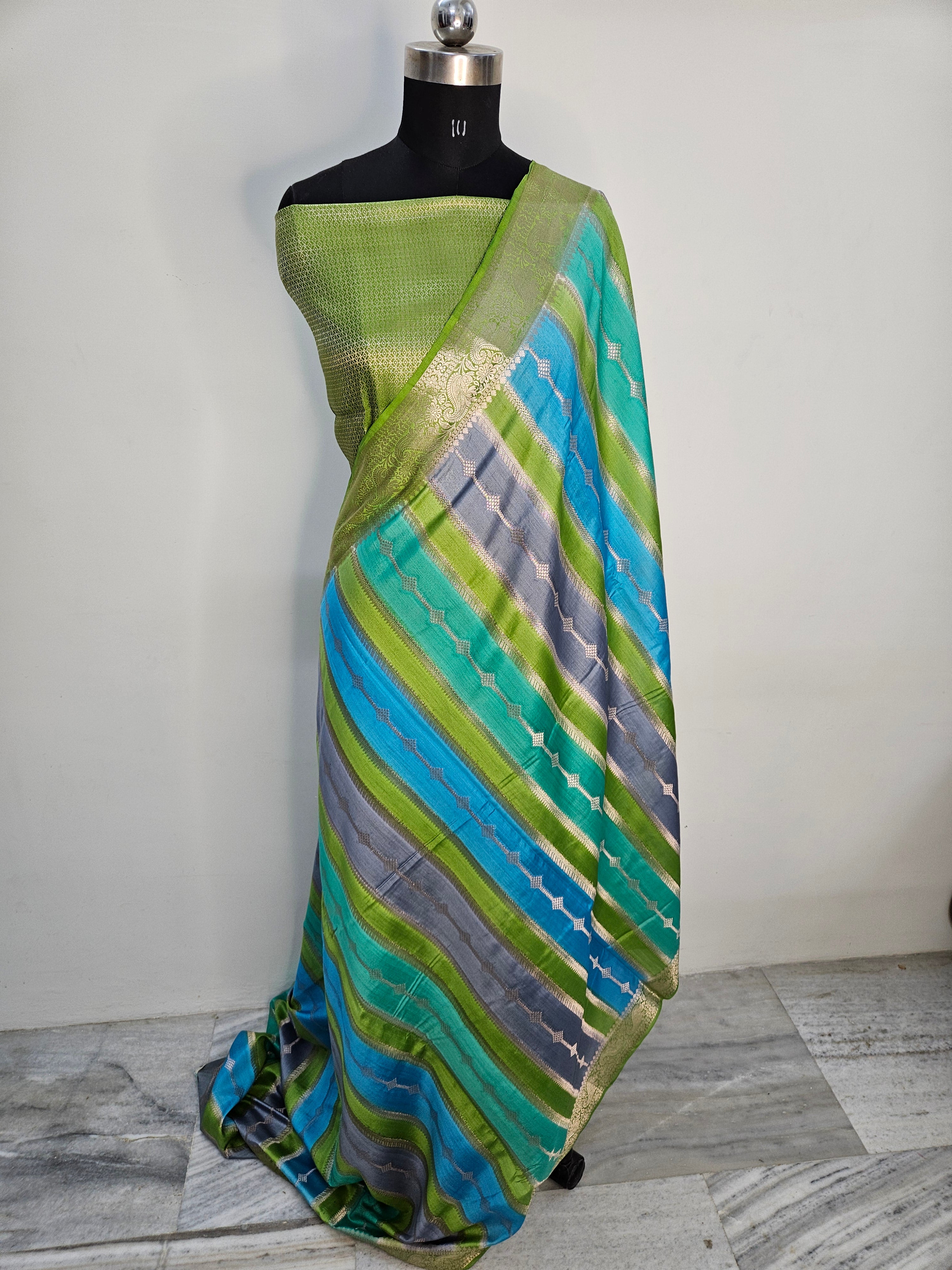 Pure Chiniya Silk Woven Rangkat Banarasi Saree