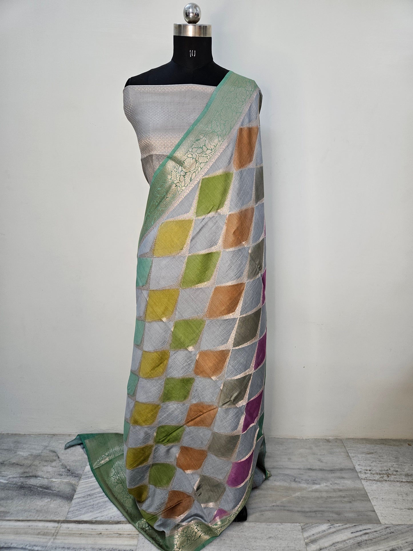 Pure Chiniya Silk Woven Rangkat Banarasi Saree