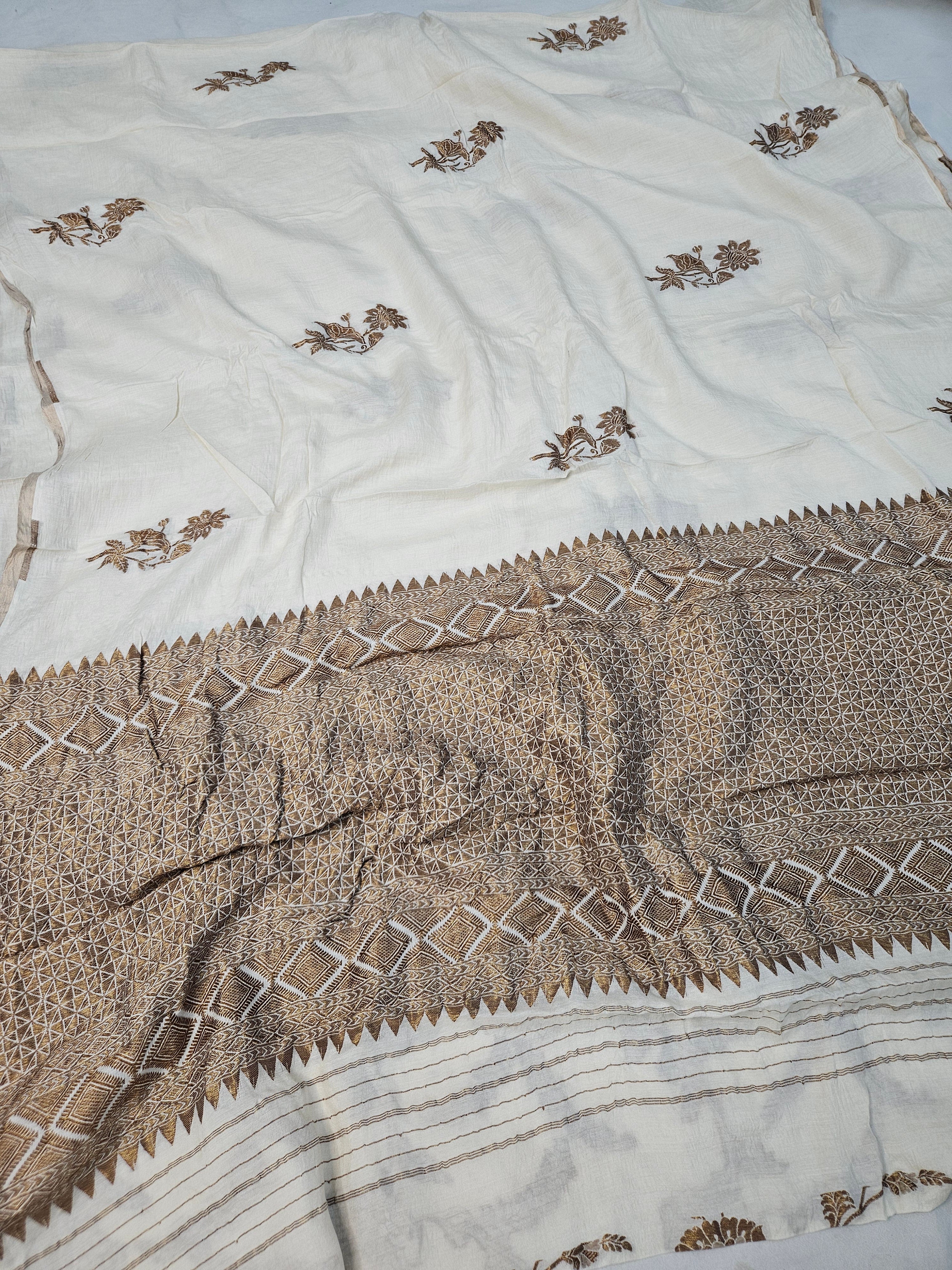 handloom pure moonga silk banarasi saree in off white