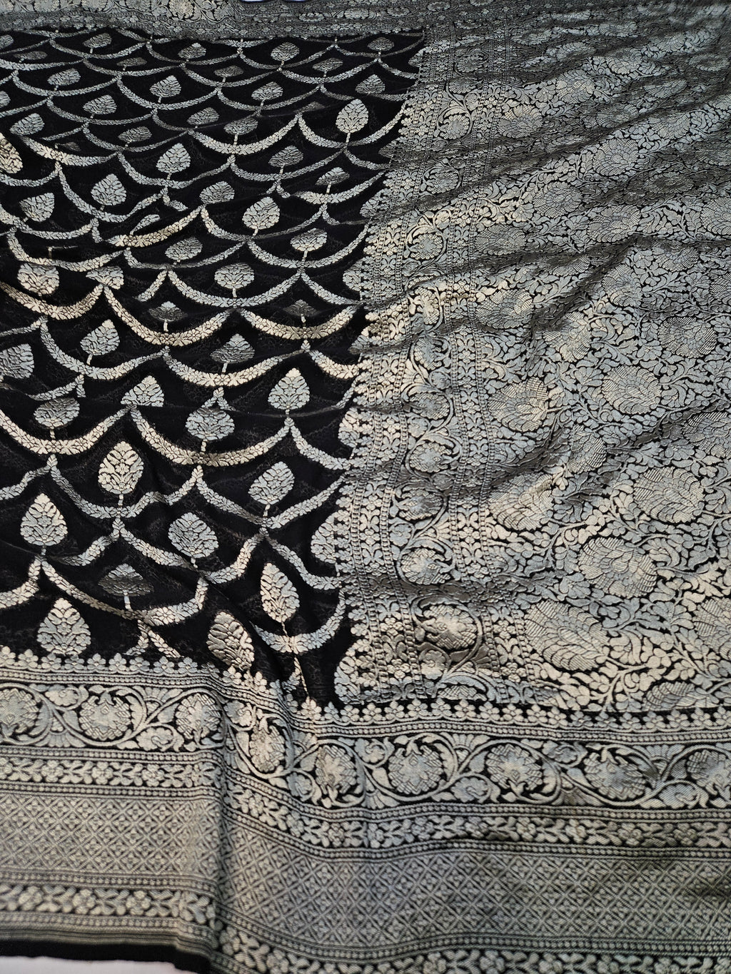 pure georgette silk jaal buta woven tested zari banarasi saree in Premium black