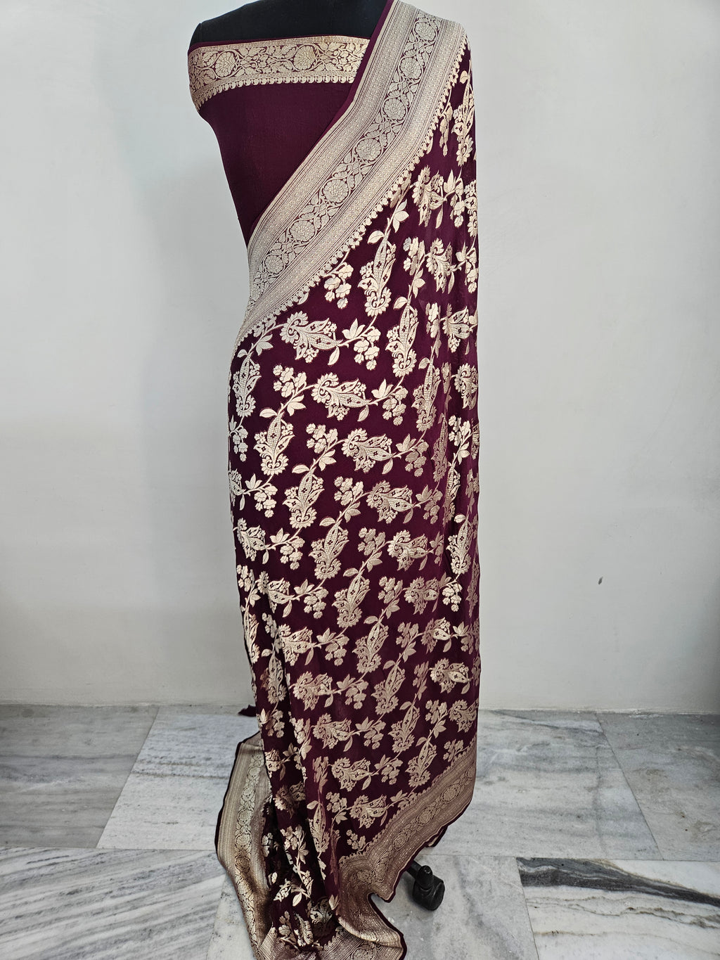 banarasi pure georgette silk woven tested zari saree in Deep maroon