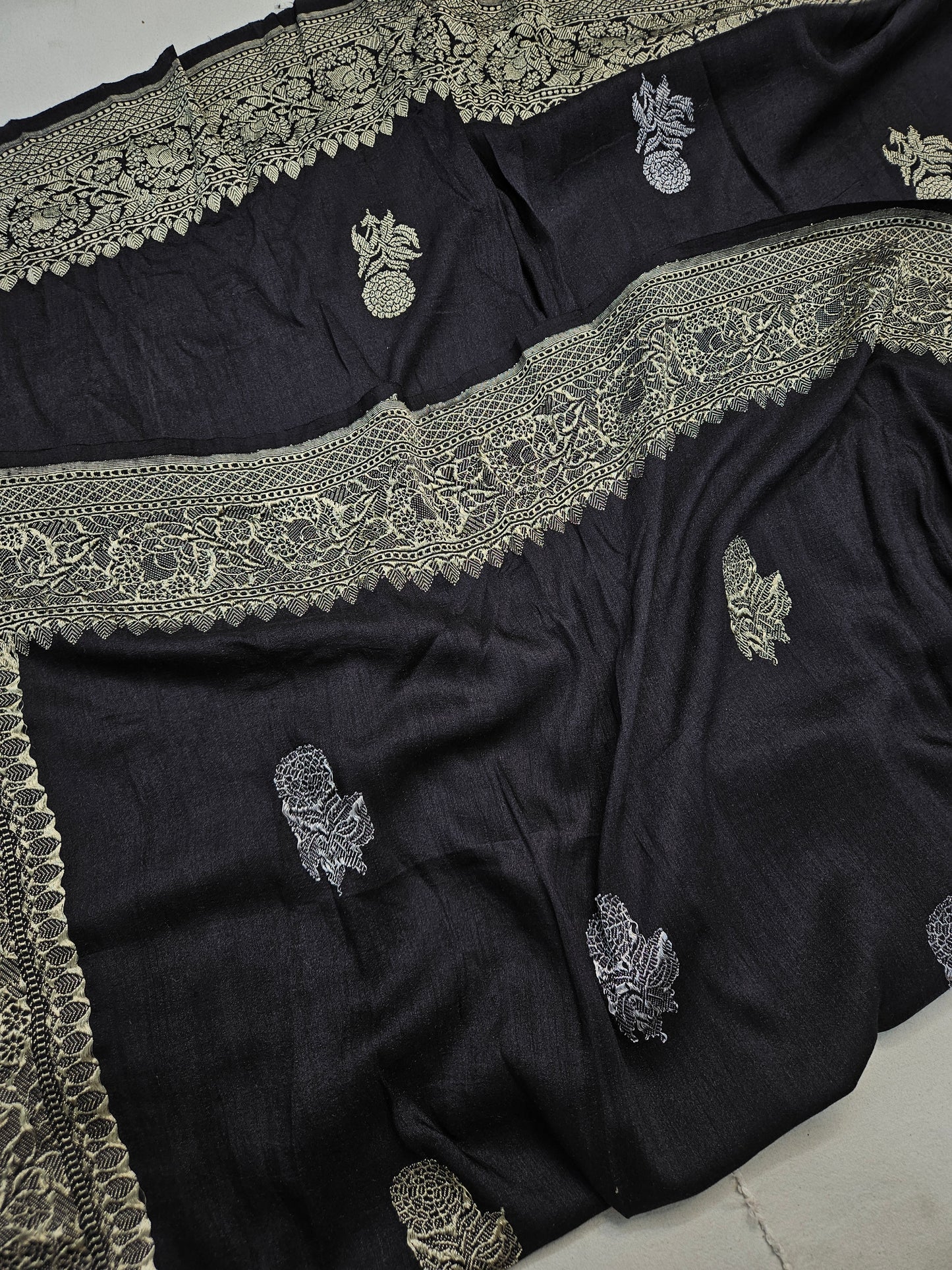 handloom pure moonga silk banarasi saree in Black