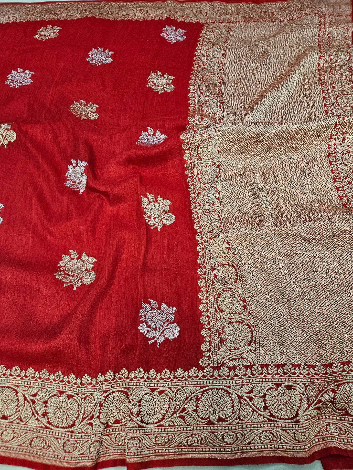 handloom pure moonga silk banarasi saree in Red