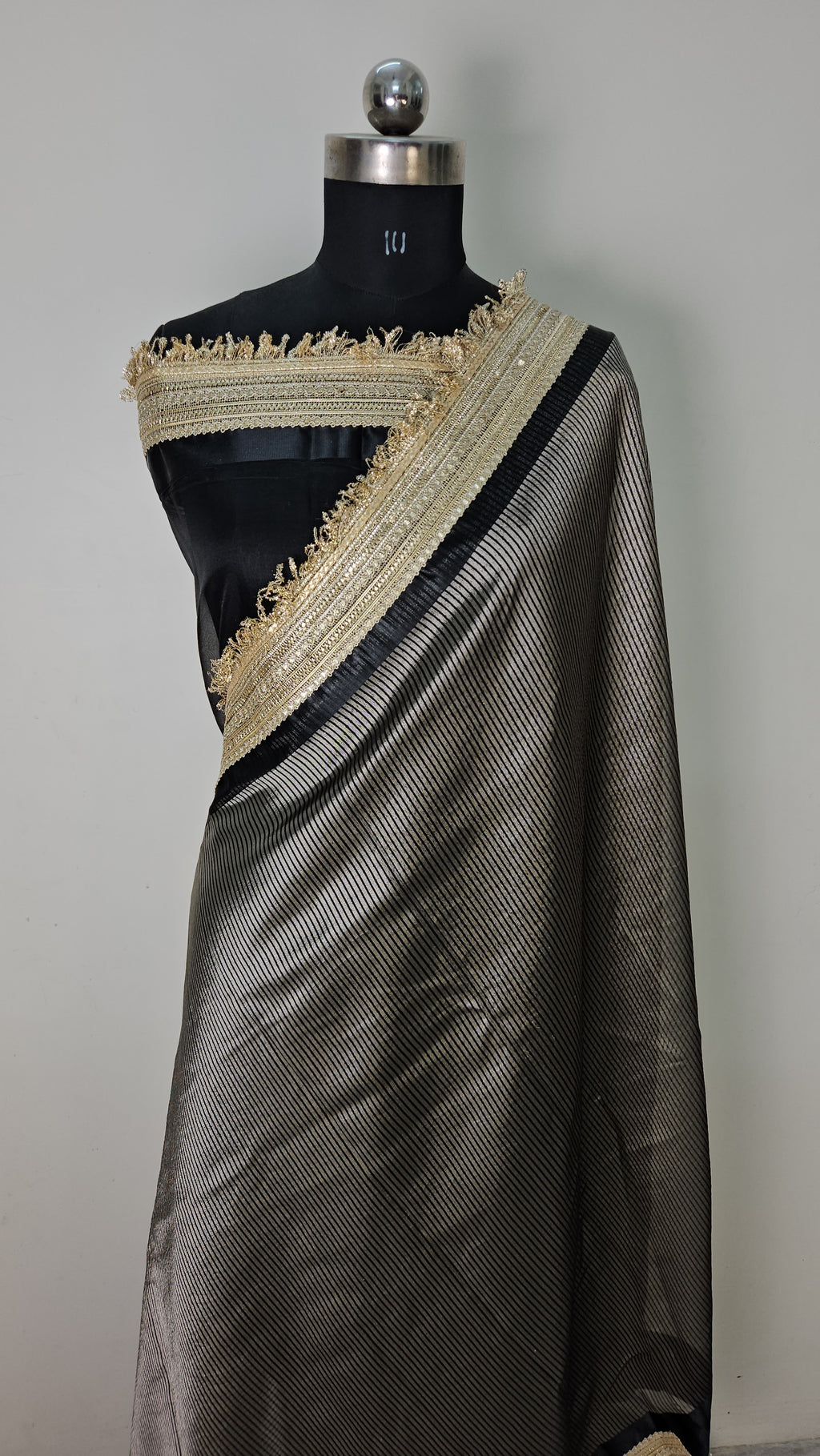 Noor-E-Zar premium tissue mirror lace work faux Banarasi Saree