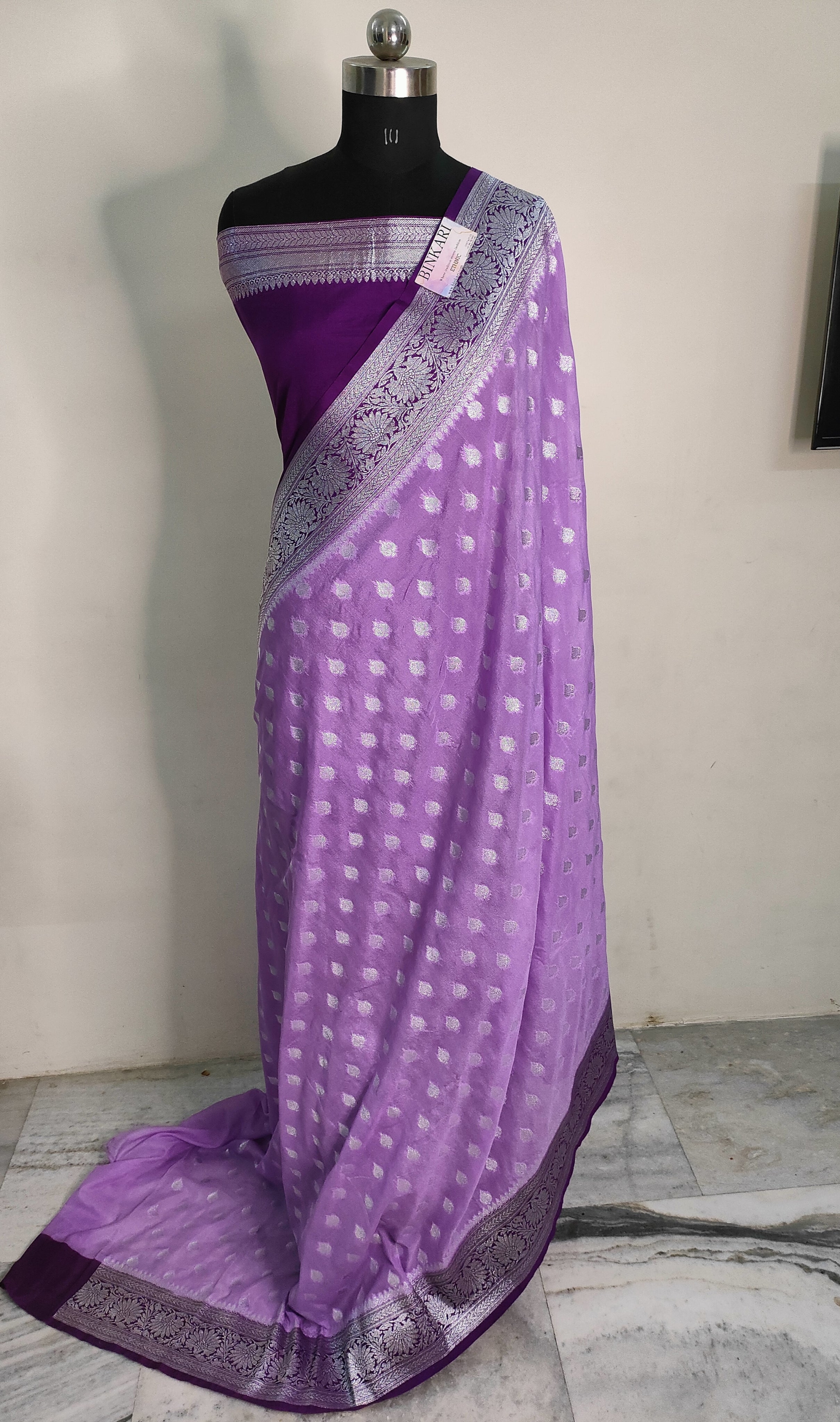 Faux Katans Georgette Contrast-Dye Buti Banarasi Saree/ Pastel Violet