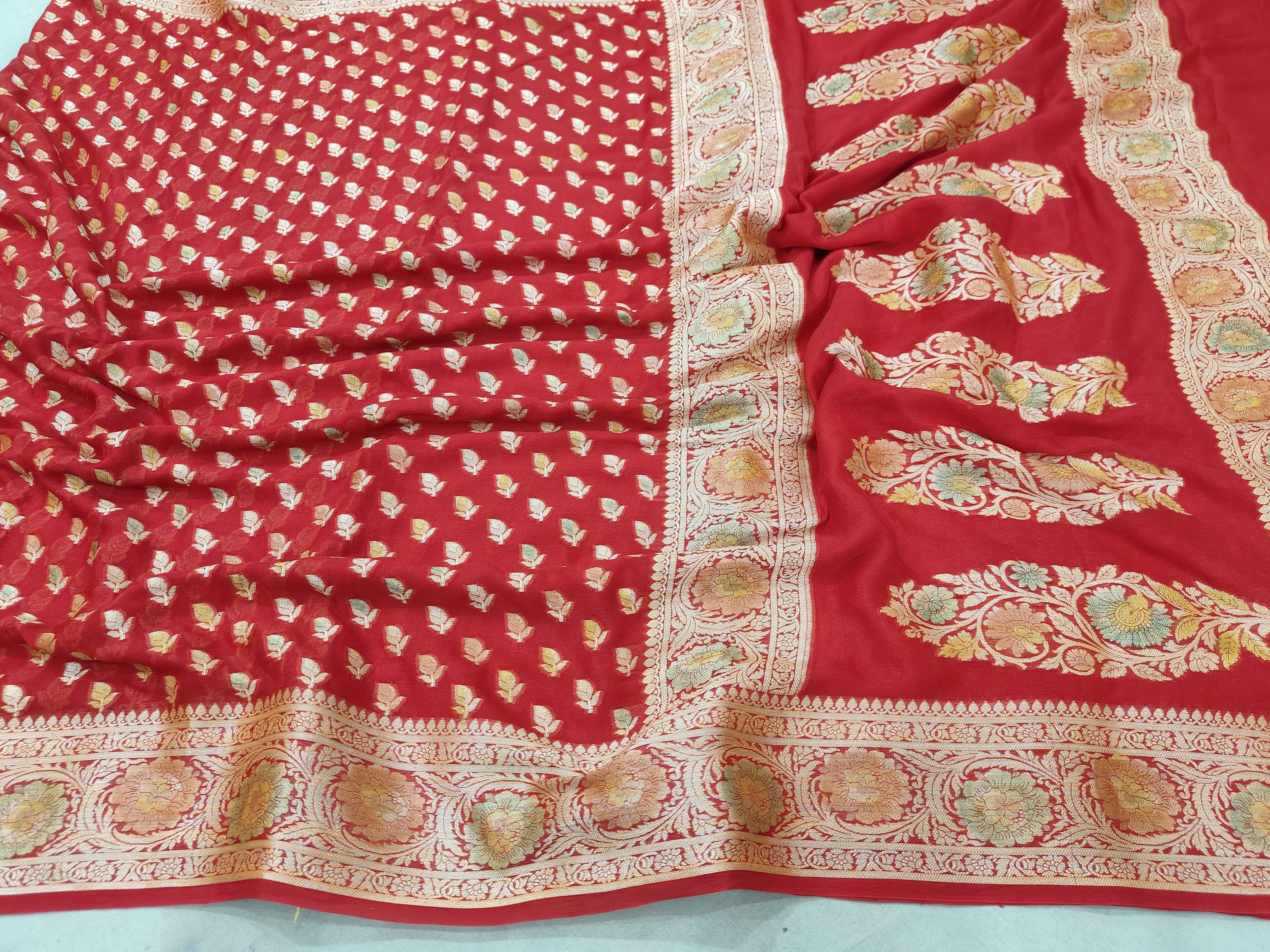 PURE CHIFFON SILK HAND-BRUSH WORK WITH BUTI WOVEN BANARASI SAREE/ RED