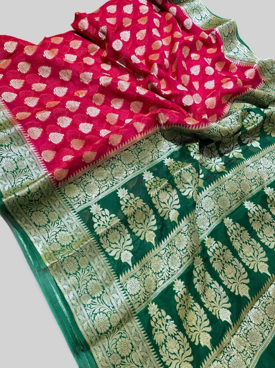 PURE CHIFFON SILK BANARASI SAREE WITH BUTA WOVEN / STRAWBERRY-GREEN