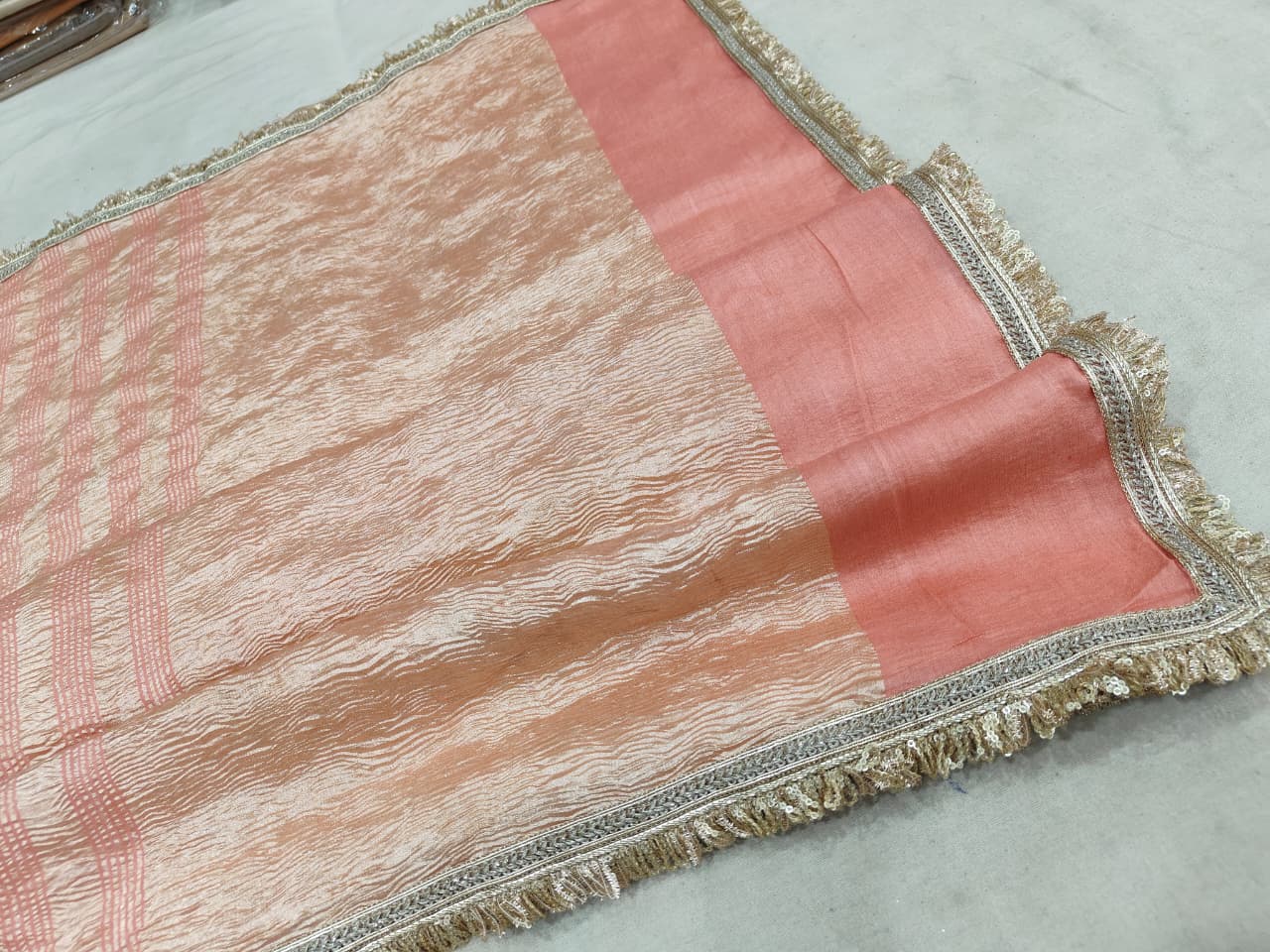 PURE TISSUE SILK LACE WORK BANARASI SAREE IN SHINE PEACH