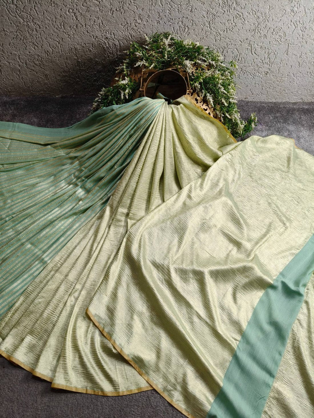 PURE TISSUE SILK LEHARIYA WEAVE BANARASI SAREE IN PISTA GREEN