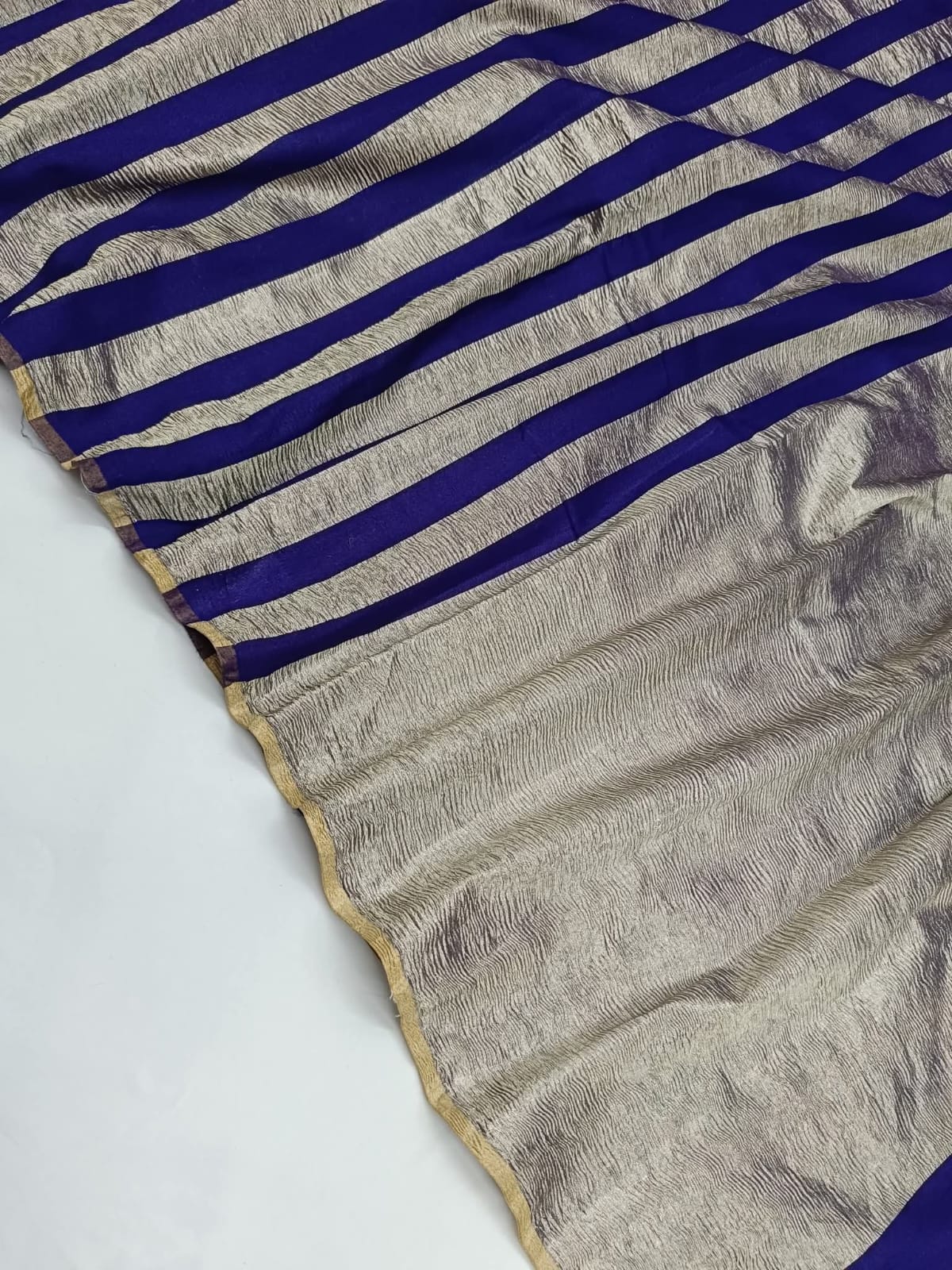 PURE TISSUE SILK LEHARIYA WEAVE BANARASI SAREE IN LUXE BLUE