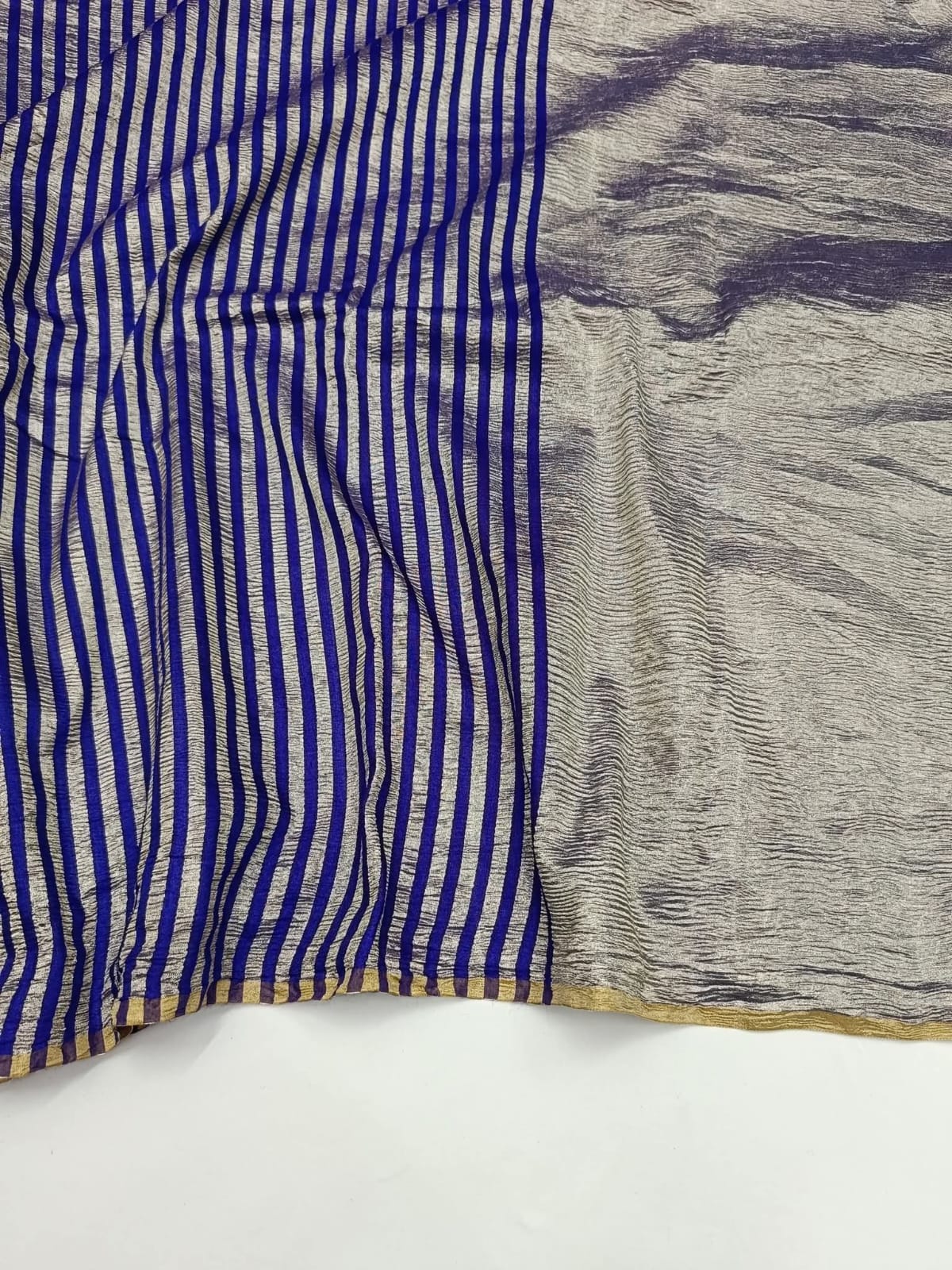 PURE TISSUE SILK LEHARIYA WEAVE BANARASI SAREE IN ROYAL BLUE