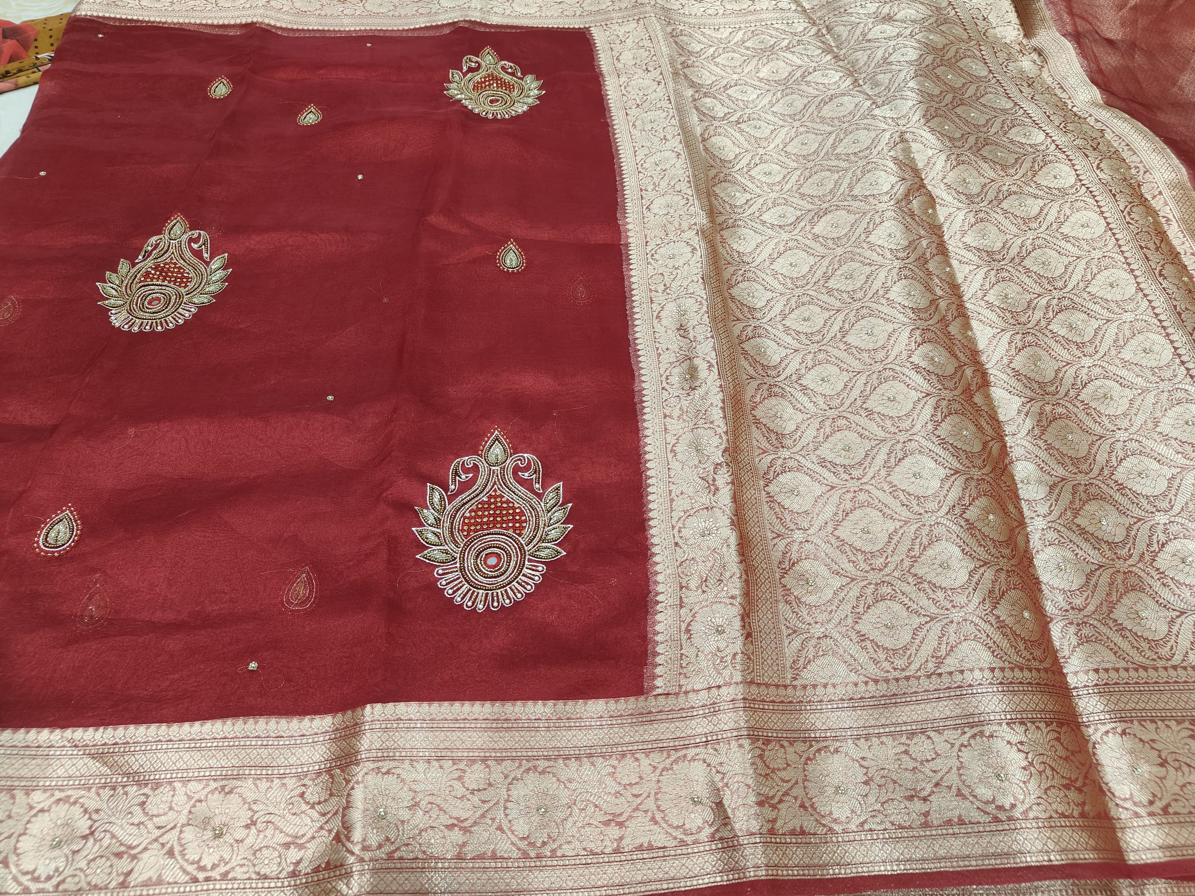 AARI HANDWORK PURE TISSUE SILK BANARASI SAREE IN SHINE RED