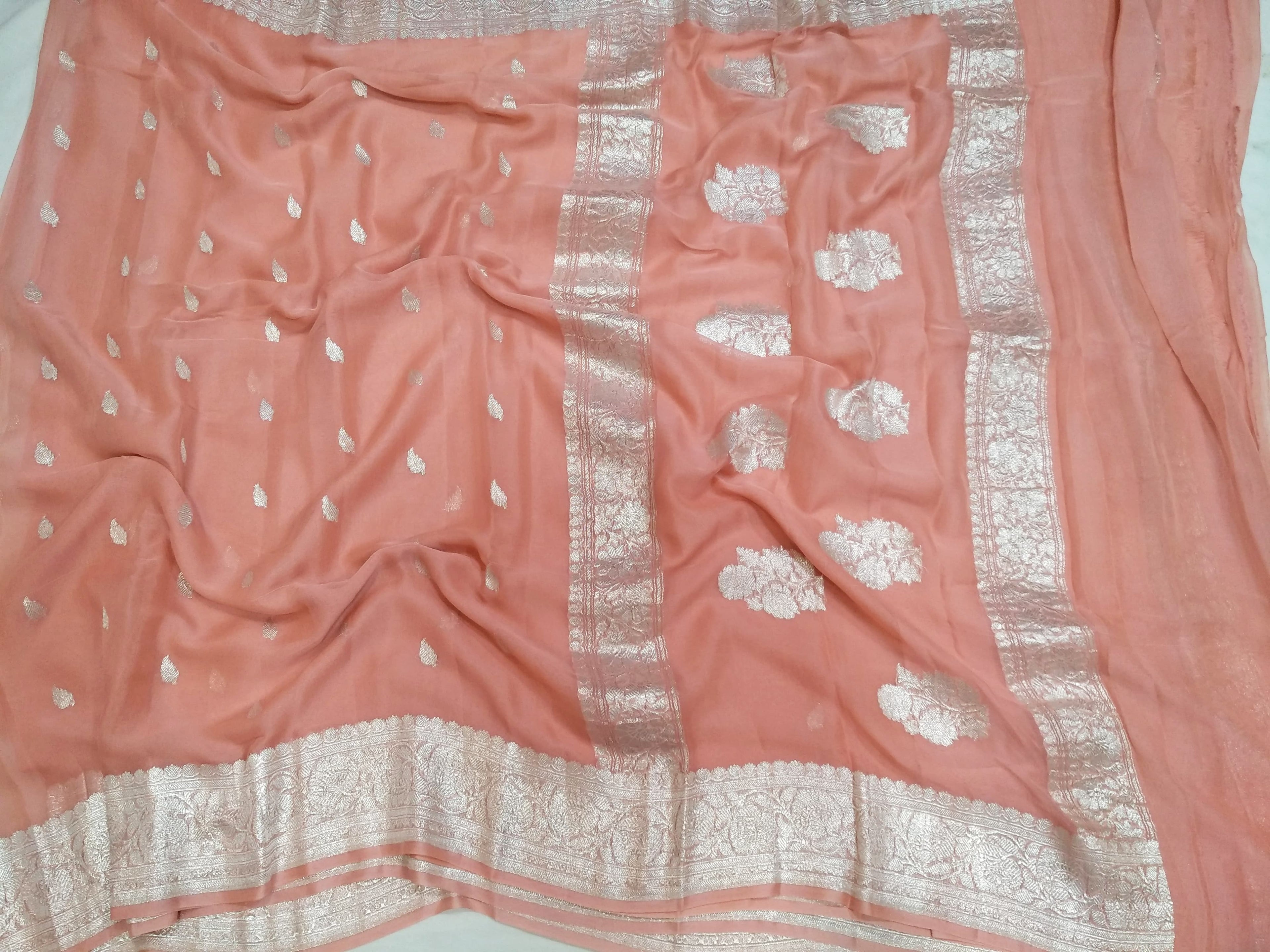 KHADDI HANDLOOM PURE CHIFFON RUPA BUTI KADHUA BANARASI SAREE- PEACH