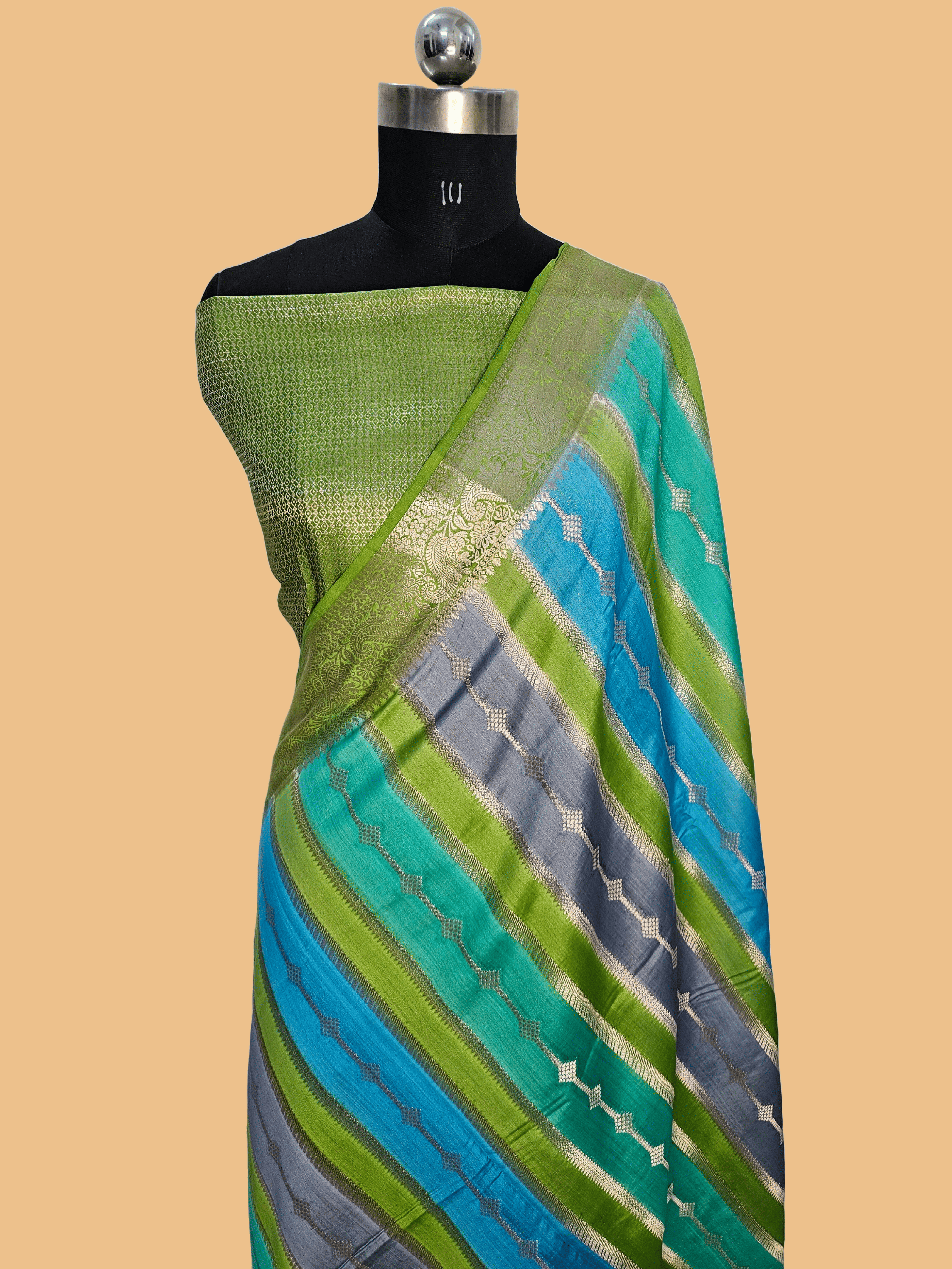 Pure Chiniya Silk Woven Rangkat Banarasi Saree
