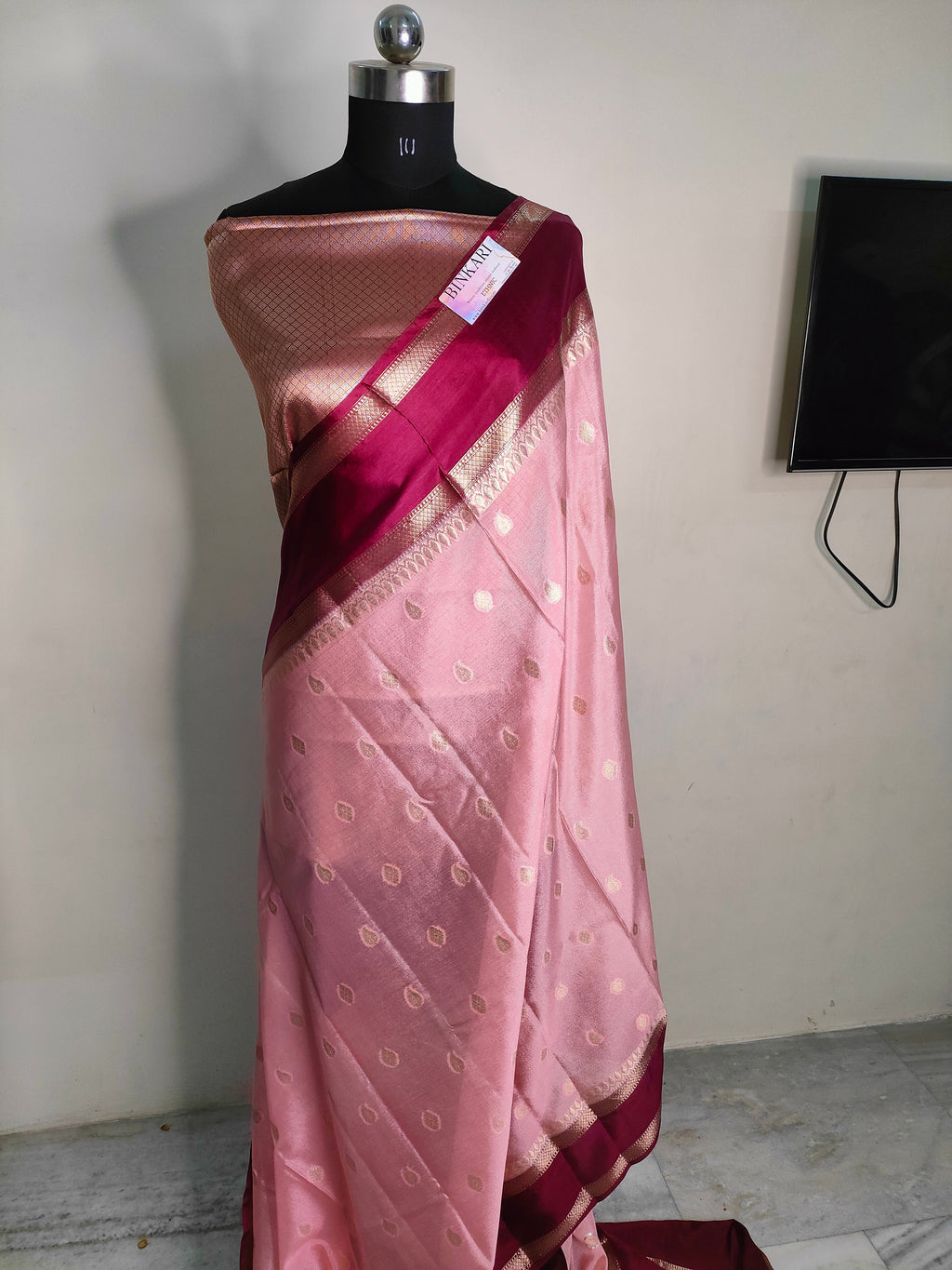 Soft Banarasi Faux Katans Blend Saree With Blouse Faux Zari Buti Pattern/ Baby Pink