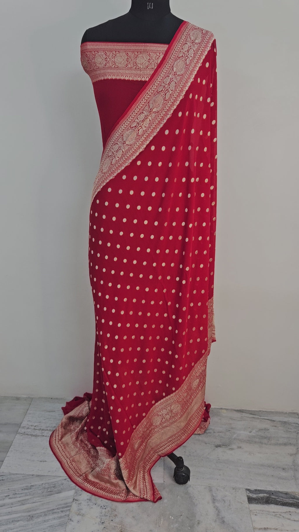 pure georgette silk buti woven tested zari banarasi saree in