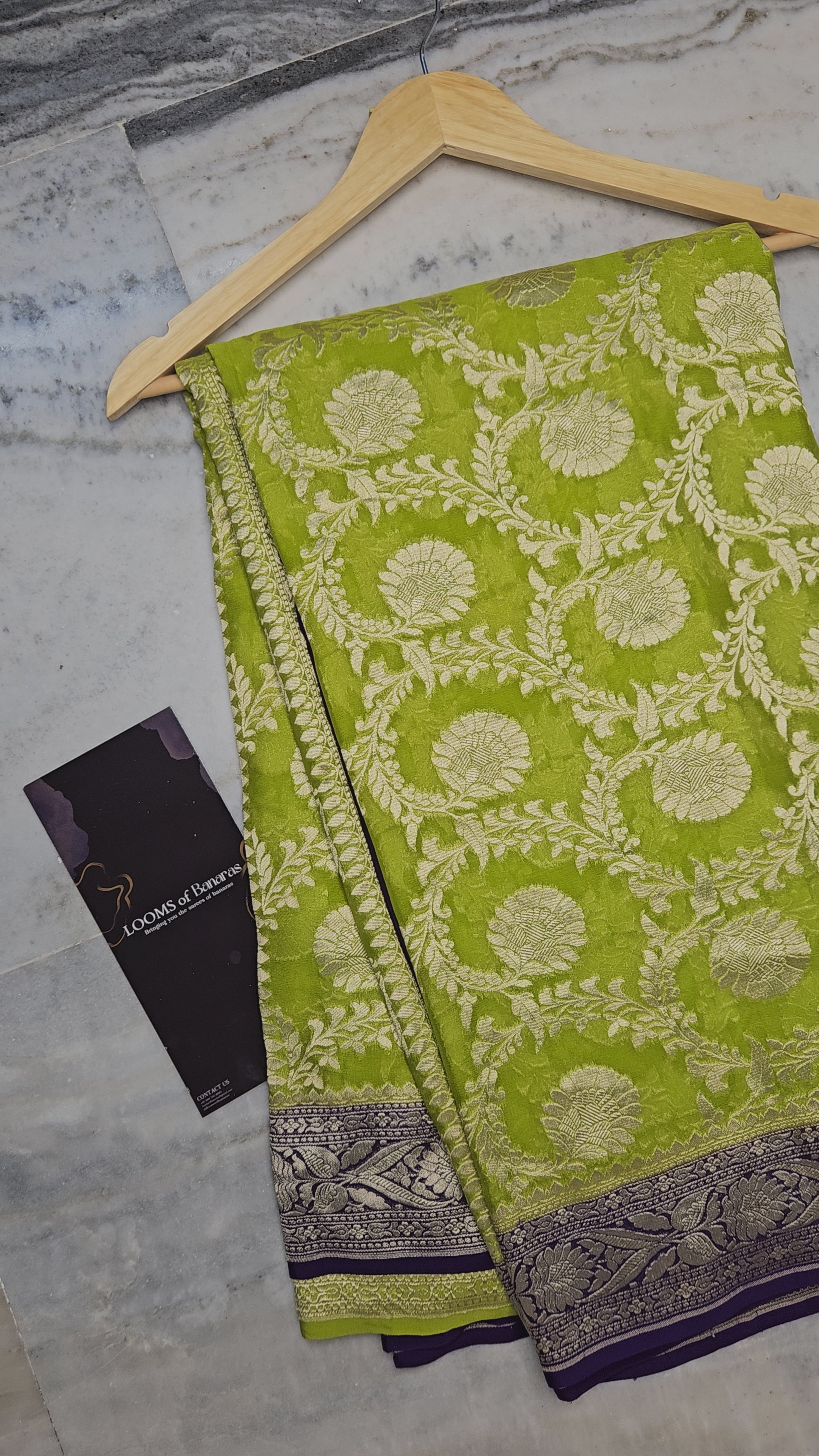 Pure Georgette Contrast Jungla Weaving Banarasi Saree in Mehendi Green